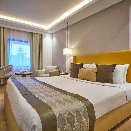 Hotel Hindusthan International, Бхубанешвара Экстерьер фото