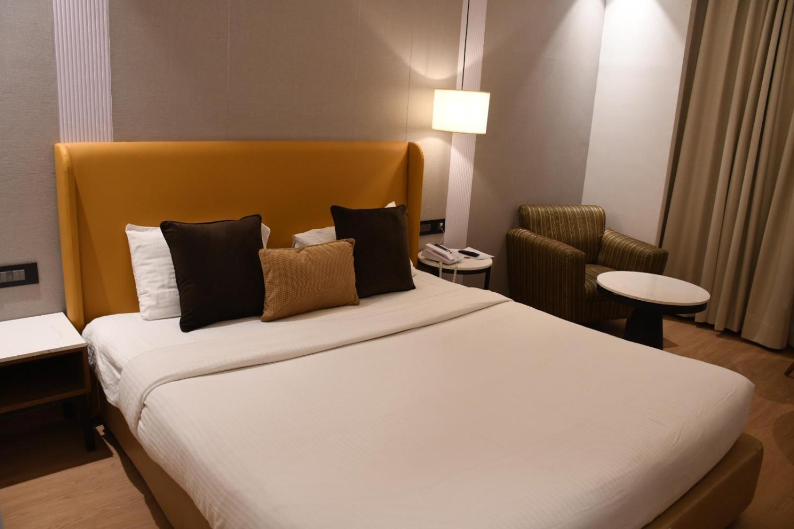 Hotel Hindusthan International, Бхубанешвара Экстерьер фото
