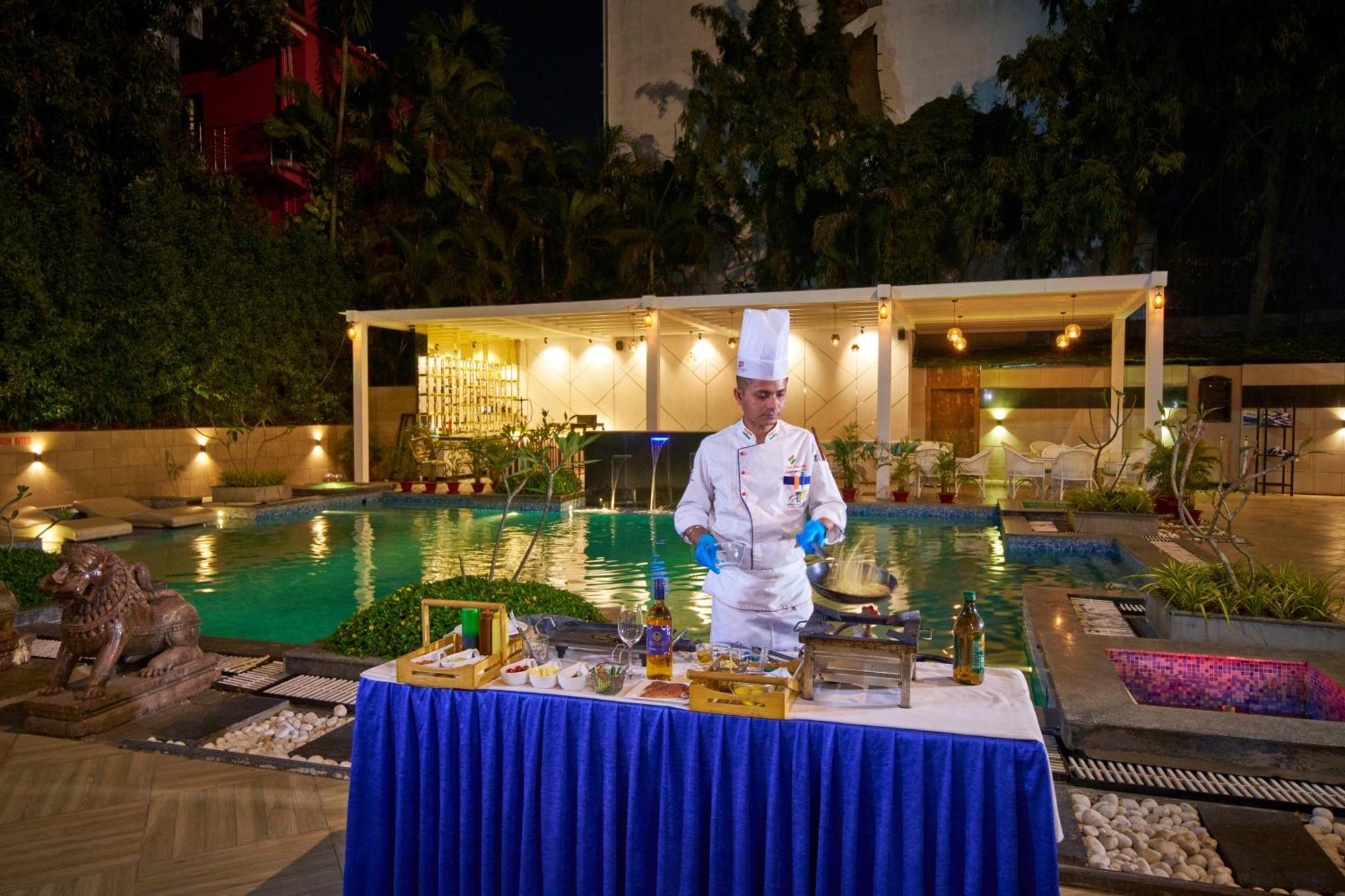 Hotel Hindusthan International, Бхубанешвара Экстерьер фото