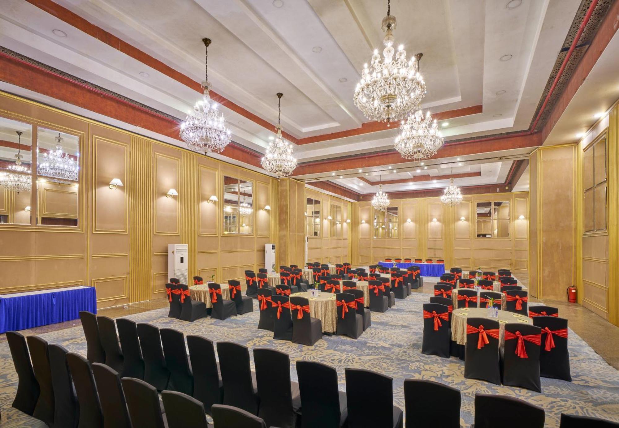 Hotel Hindusthan International, Бхубанешвара Экстерьер фото