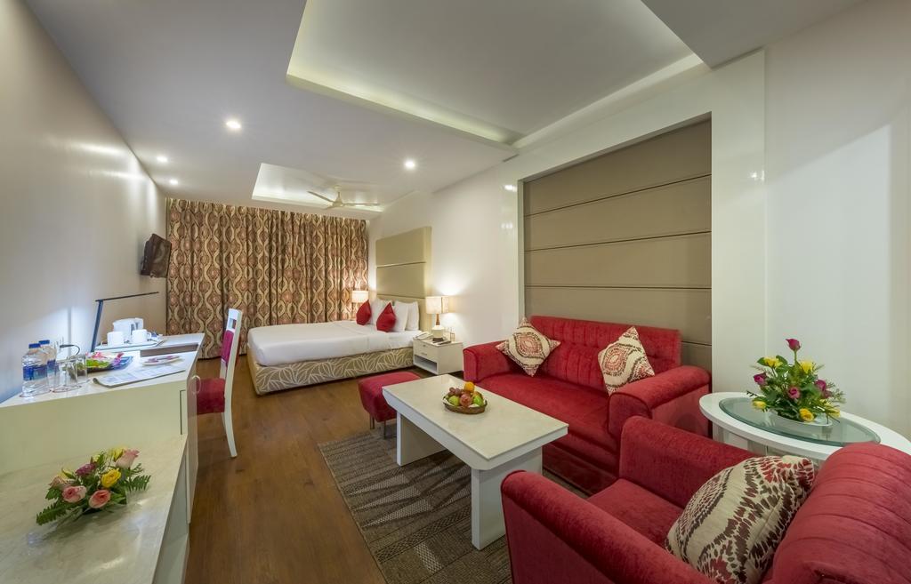 Hotel Hindusthan International, Бхубанешвара Экстерьер фото