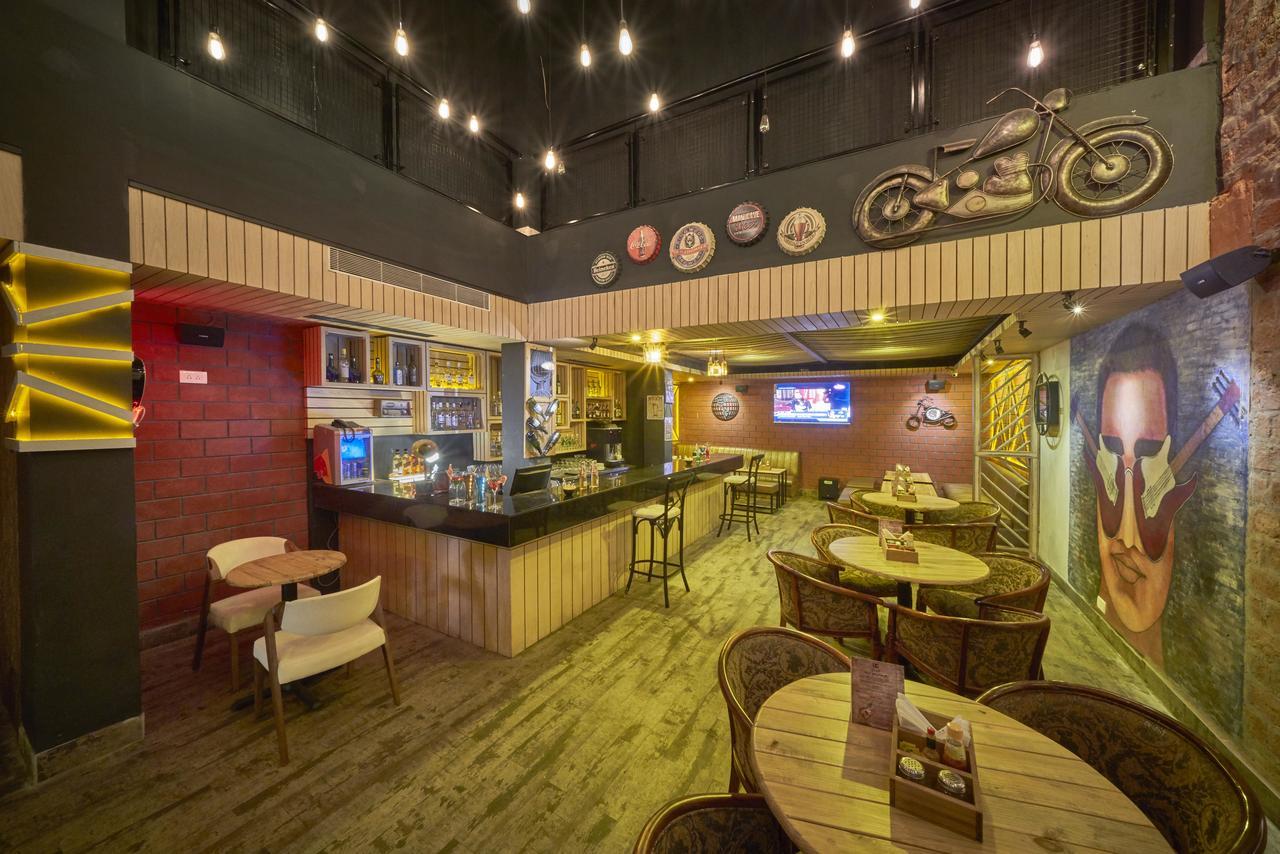 Hotel Hindusthan International, Бхубанешвара Экстерьер фото