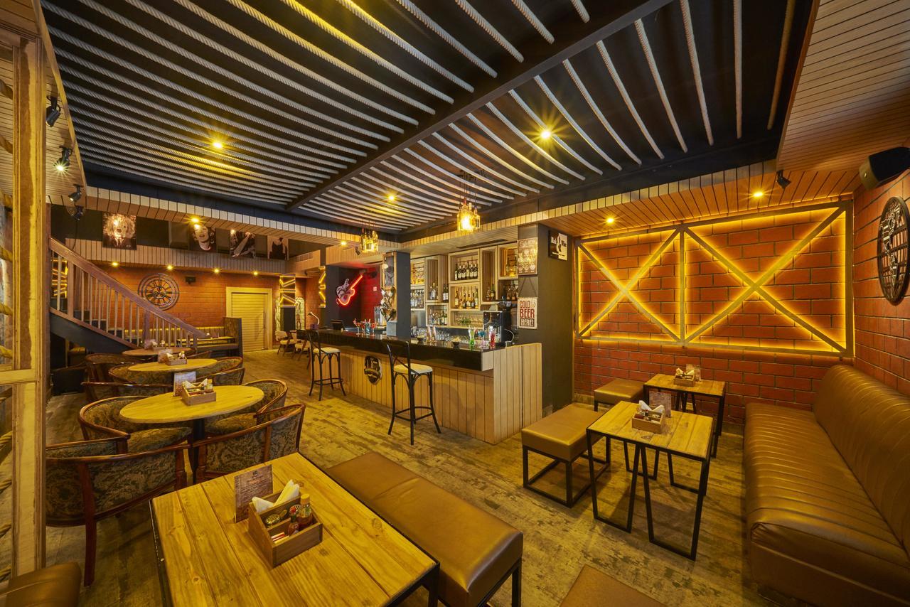 Hotel Hindusthan International, Бхубанешвара Экстерьер фото