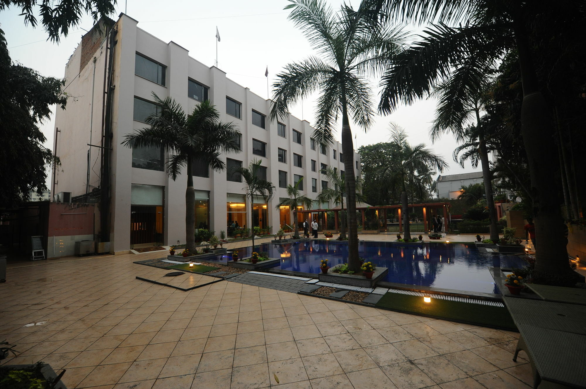 Hotel Hindusthan International, Бхубанешвара Экстерьер фото