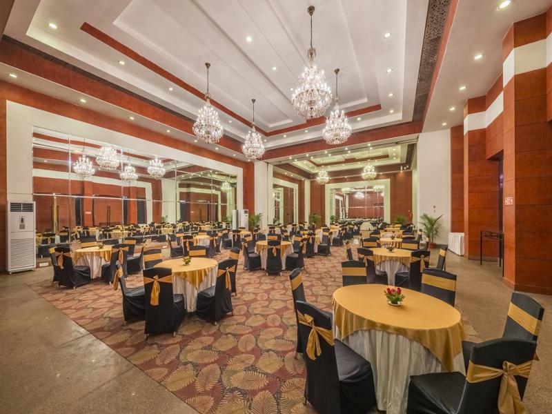 Hotel Hindusthan International, Бхубанешвара Экстерьер фото