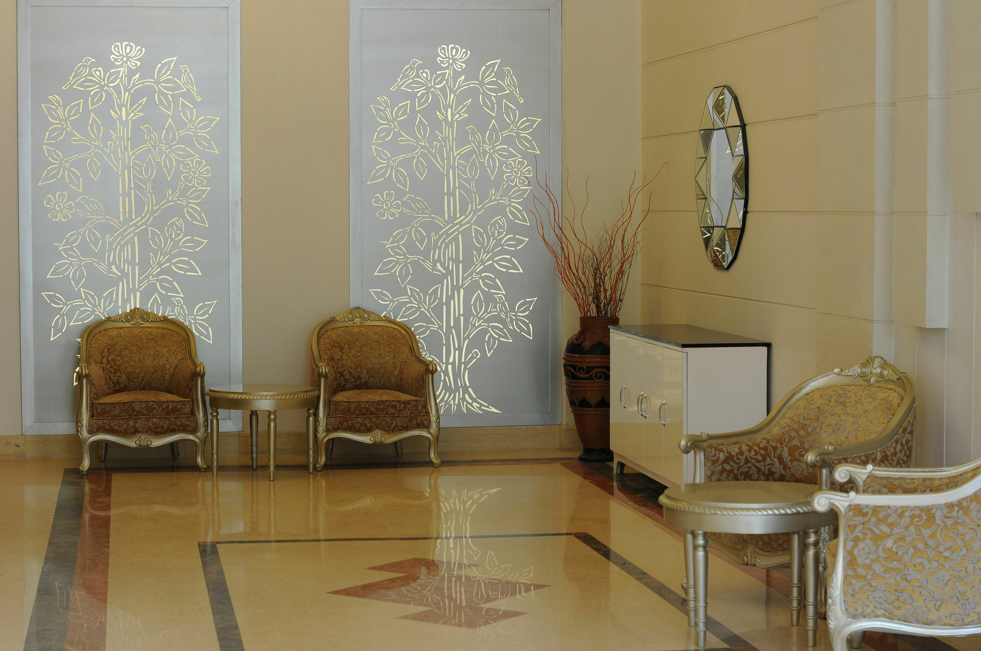 Hotel Hindusthan International, Бхубанешвара Экстерьер фото