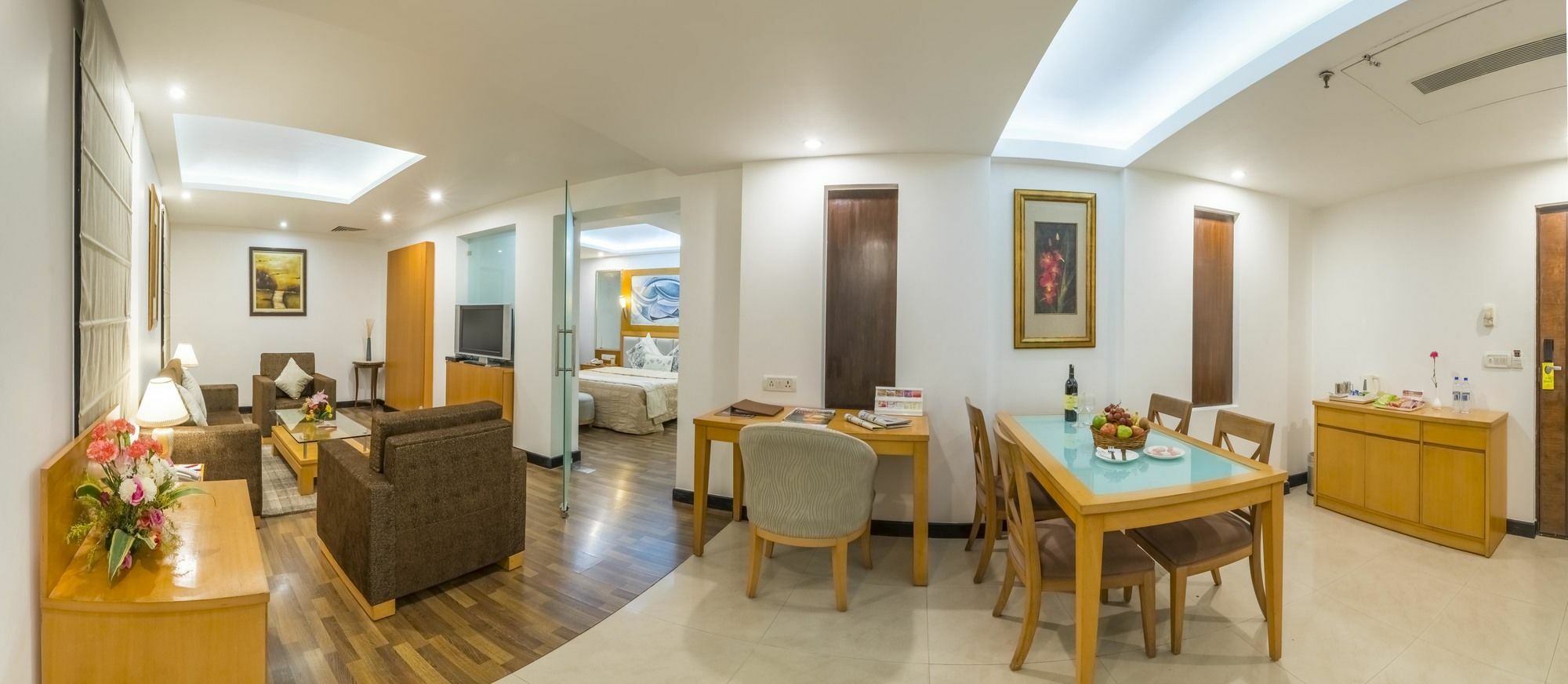 Hotel Hindusthan International, Бхубанешвара Экстерьер фото